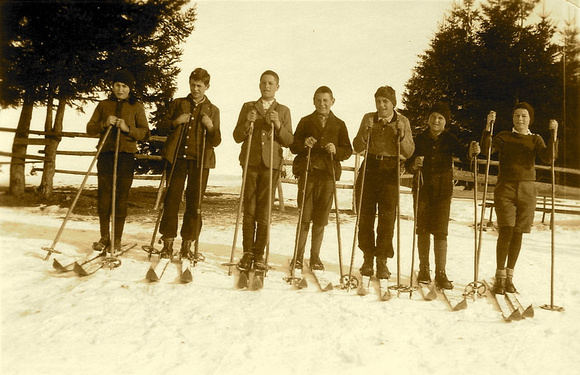 1930 ca. Grub AR Kaien Skifahrer